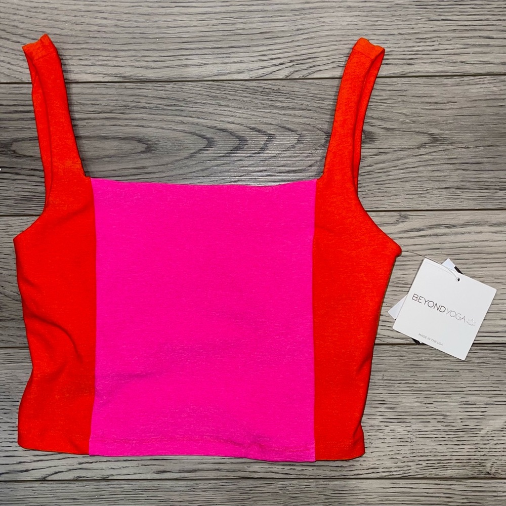 Beyond Yoga Spacedye color block Top!